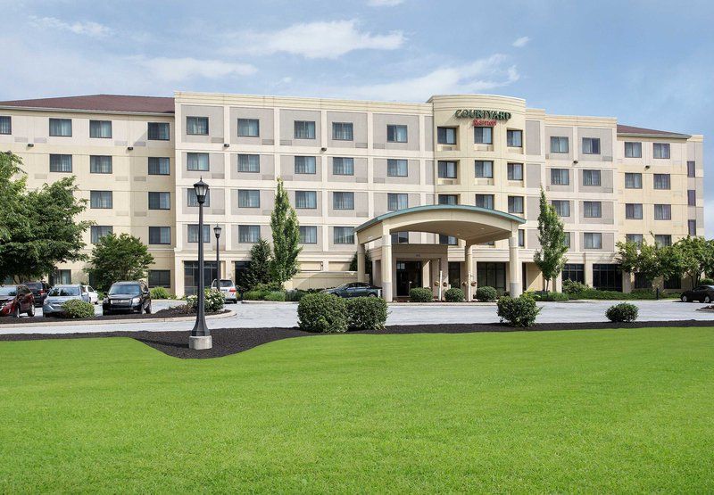 Courtyard Lancaster Hotel Fertility Exterior foto